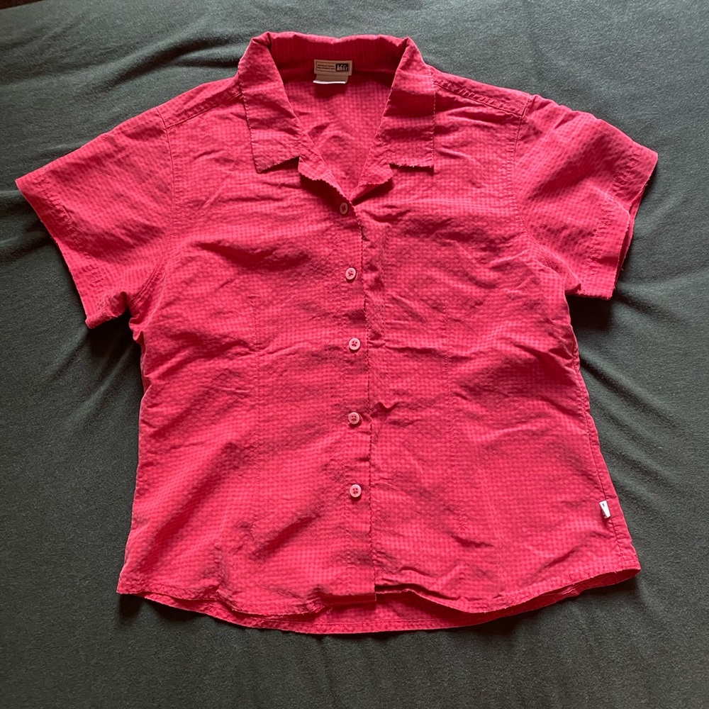 REI Gingham style plaid button up